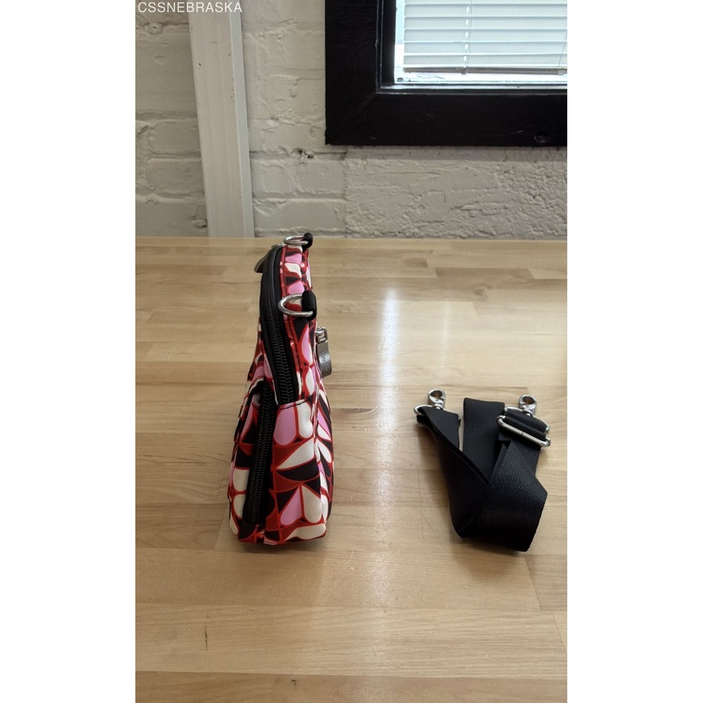 Baggallini Red Pink Heart Print Nylon Crossbody Travel Bag Small - Picture 4 of 8